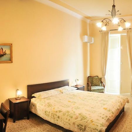 B&B Al Diecisette Catania Luaran gambar